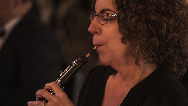 Symbolbild einer Orchestermusikerin. Foto: iStock / Lana2011 / Lizenznehmer: Pressebüro LAAKS