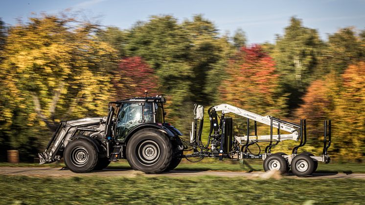 MF950 with Valtra N-series