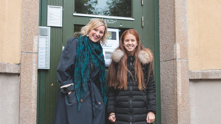 Khawla og Inga Marte Thorkildsen (Foto: Kikkut/Anna Vaagland)
