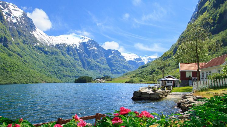 Gudvangen in the UNESCO Nærøyfjord is easily accessible with the new direct route from Brussels to Bergen. 