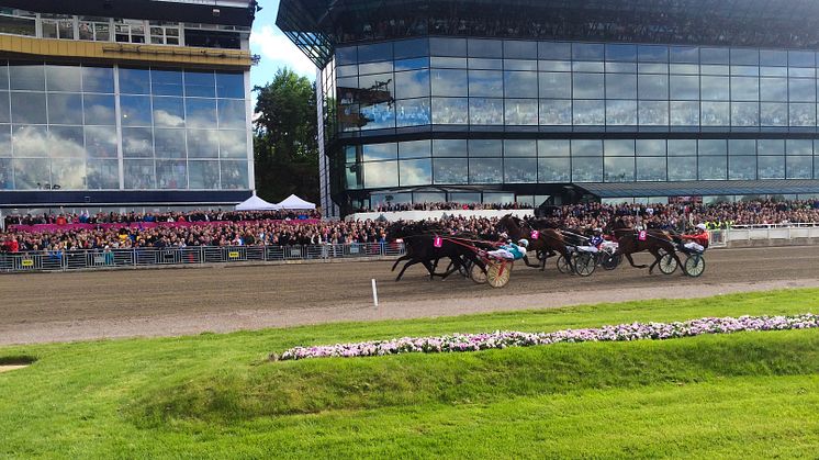 Elitloppsbiljetter släpps och premiär för nya elitloppet.se