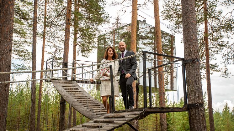 Utrikesminister Ann Linde och kommunalråd Claes Nordmark (Bodens kommun) Foto: Bodens kommun/KOMM