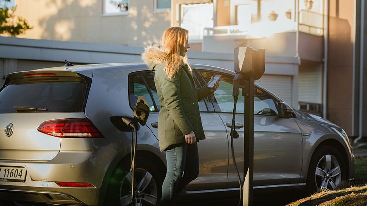 Neues Förderprogramm für private E-Auto-Ladestationen in Deutschland – mit Know-how aus Norwegen