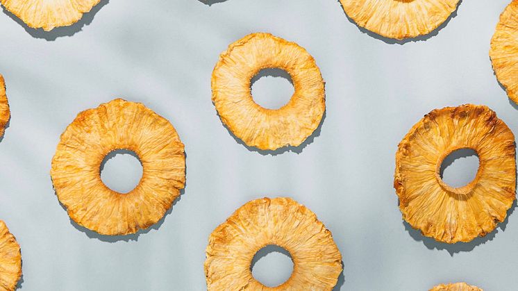 Dried pineapple rings - the perfect summer snack