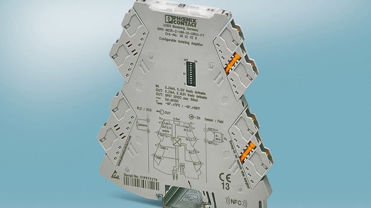 Highly compact and universal 4-way signal conditioner