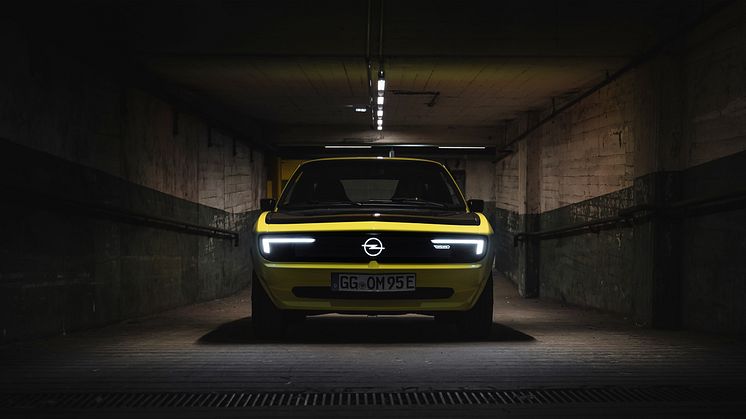 15_Opel-Manta-GSe-ElektroMOD-516052