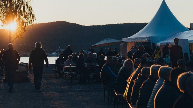 Imorgon den 17 juni slår dörrarna upp till High Coast Whiskyfestival. En stämningsfull festival intill Ångermanälven med fokus på drycker, smaker och musik.  