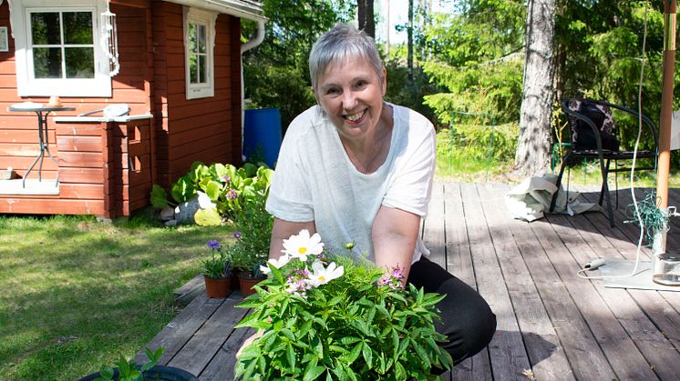 Marie Olausson driver tidningen Trädgård Norr som slår försäljningsrekord - mitt i coronakrisen. 