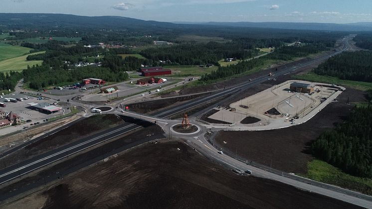 Det nye Ånestadkrysset  på OPS-prosjektet Rv. 3/25 Løten – Elverum. Prosjektet oppnådde Excellent i Whole Team Award. Foto: Erik Larsstuen/Statens vegvesen.