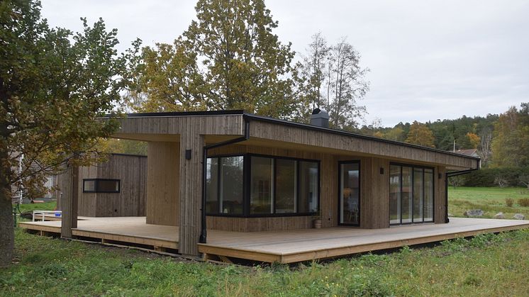 Arkitekturpriset går till Ranneberg 1:48, ett naturnära fritidshus på Raneholmsudden. 