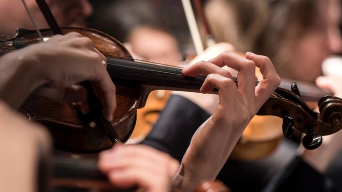 Under 2023 får den klassiska musiken ta större plats i programutbudet på Sara kulturhus tack vare ett samarbete med Norrlandsoperans Symfoniorkester.