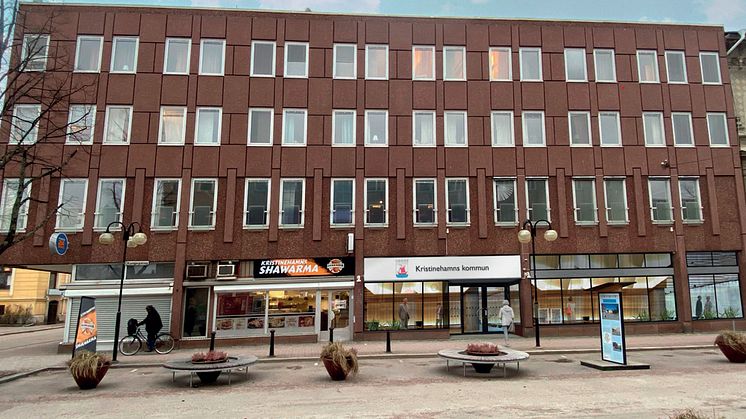 Kommunfullmäktige ska ta beslut i frågan om att förlägga kommunhuset på Nya Kyrkogatan 19-21 i framtiden.