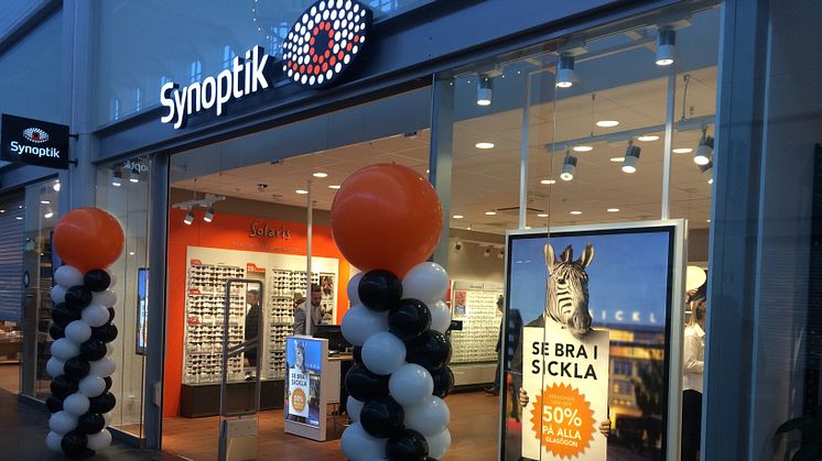 Synoptik öppnar ny butik i Sickla Köpkvarter  – inviger glasögoninsamling till Optiker utan gränser
