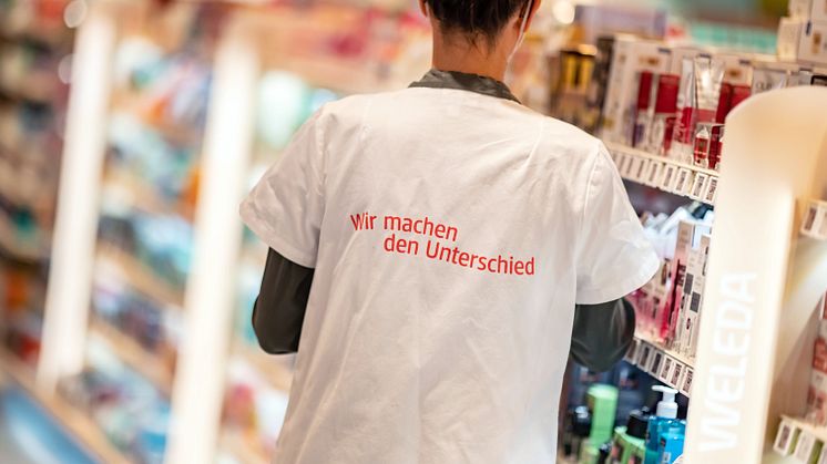 dm-drogerie markt ist der beste Drogeriemarkt und beliebtester Einzelhändler beim Kundenmonitor 2022