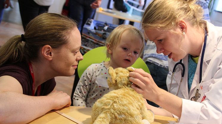 Barnplantornas familjeläger och samverkan med Nallesjukhuset läkarstudenter vid Göteborgs universitet