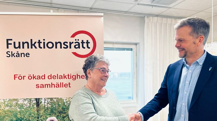 Gerd Winoy Mowitz, ordförande för Funktionsrätt Skåne och Per Einarsson (KD), ordförande för psykiatri-, habilitering och hjälpmedelsnämnden.