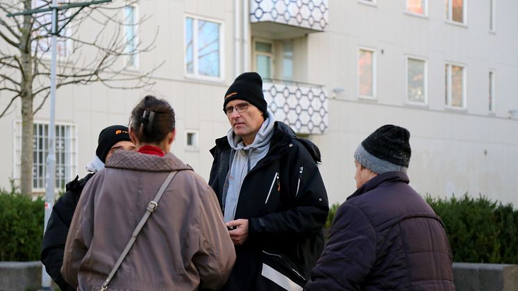 Trygghetsvärdar bidrar till ett tryggare Bergsjön och nöjdare hyresgäster