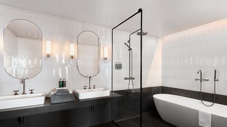 bathroom-sky-level-executive-suite-clarion-hotel-karlatornet.jpg