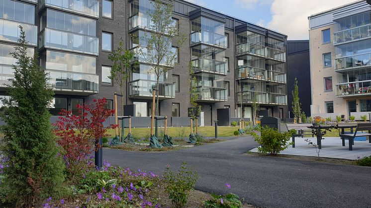 Under 2020 var de 91 lägenheterna i Stenskeppet i Hammar färdiga och de nya hyresgästerna kunde flytta in.