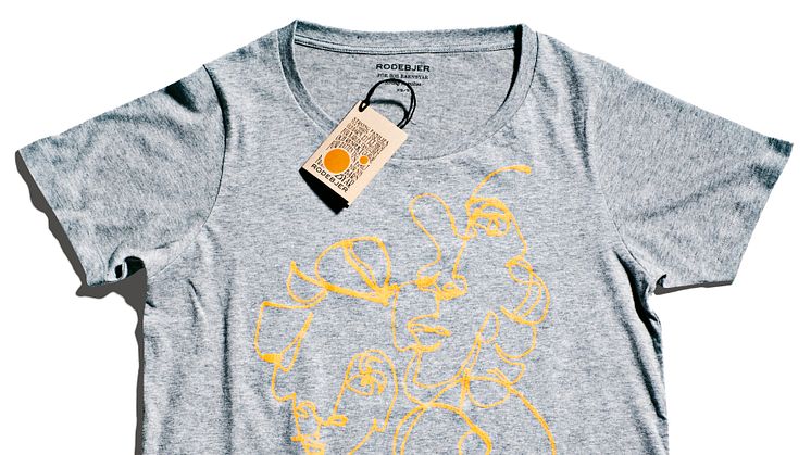 Rodebjer designar t-shirts för mamma och barn till förmån SOS Barnbyar