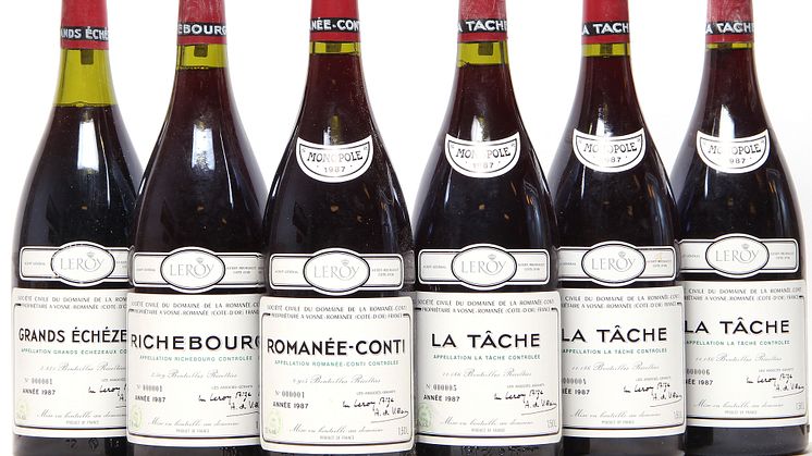 1 bt. Mg. Romanée Conti Grand Cru, Domaine de la Romanée Conti 1987 A (hf/in).  etc. Total 6 bts. Hammerslag: 290.000 kr.