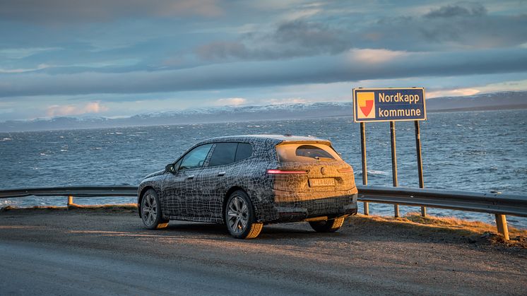 BMW iX genomgår de sista vintertesterna på Nordkap