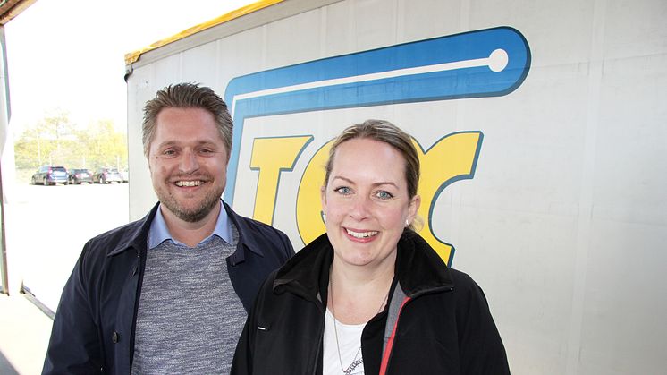 Jerry Nilsson, affärsområdeschef sjö & flyg på NTEX tillsammans med Camilla Unosson. 