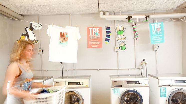 Tvättmaskiner och torktumlare demonstrerar för en bättre värld