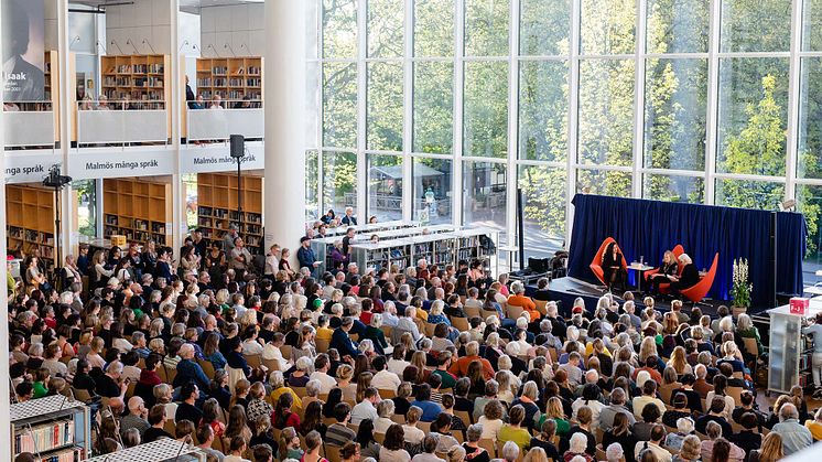 Författarscenen på Malmö stadsbibliotek är tillbaka med start den 5 februari.