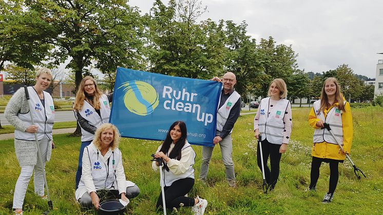 Ein Ruhr Tourismus-Team ist beim RuhrCleanUp dabei