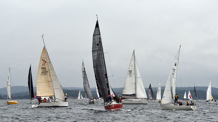 Förberedelser på startlinjen i Tjörn Runt by COWI 2019