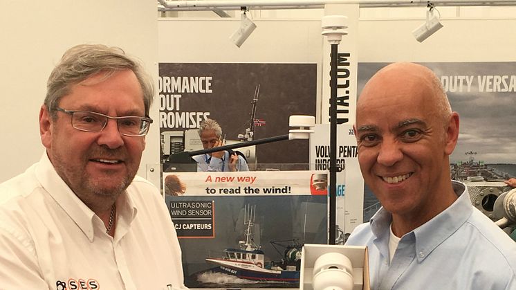 Colin Anderson SES (left) with David Ash of Mantsbrite at Seawork International