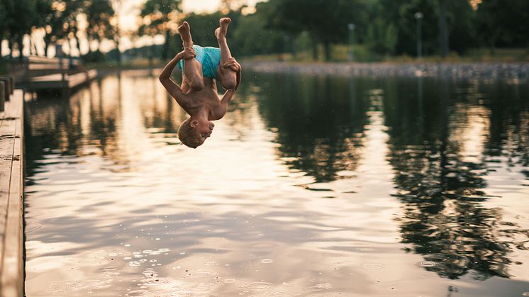 Få sparar in på sommarsemestern – var fjärde beredd att spendera mer än vanligt