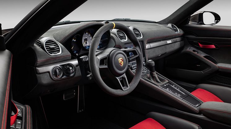 Interiören i nya Porsche 718 Spyder RS i kombination med Weissach-paket.