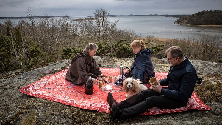 Utsiktsplatsen nära slottet är en av många fina picknickplatser på Tjolöholm. Foto Kajsa Sjölander.