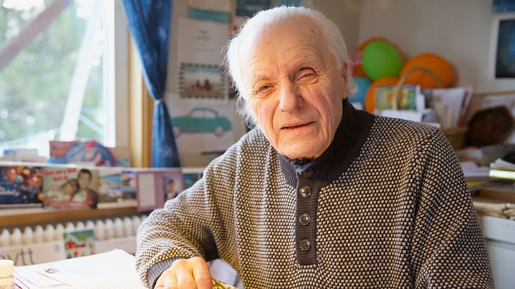 Arne Gavelin i sitt hem. Foto: Rikard Samuelsson.