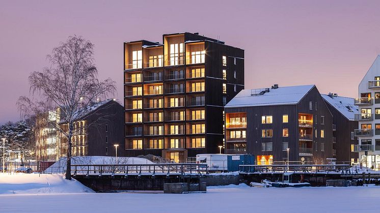 Sveriges högsta massivträhus ligger i stadsdelen Kajstaden i Västerås. Bild från C.F. Møller Architects/fotograf Nikolaj Jacobsen.