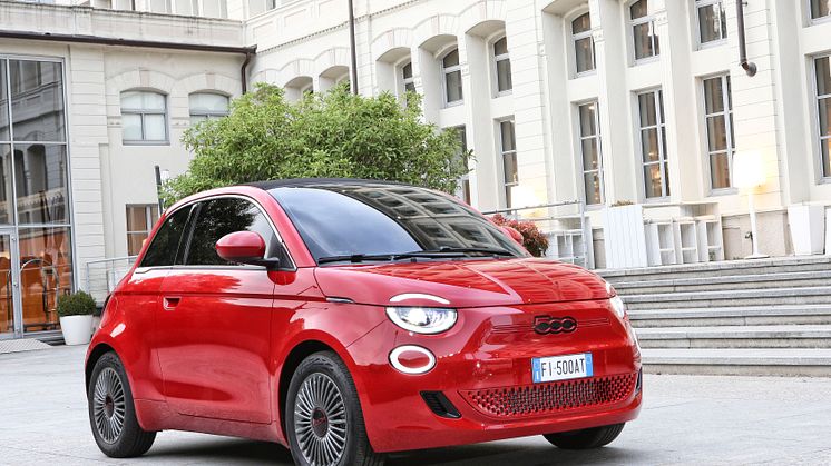 14_New Fiat 500 (RED)