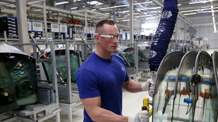 Smarta 3D-glasögon introduceras för personal i Volkswagen-fabrik