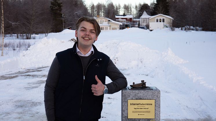 Söråker har fått sitt första monument tillägnat internetkultur 