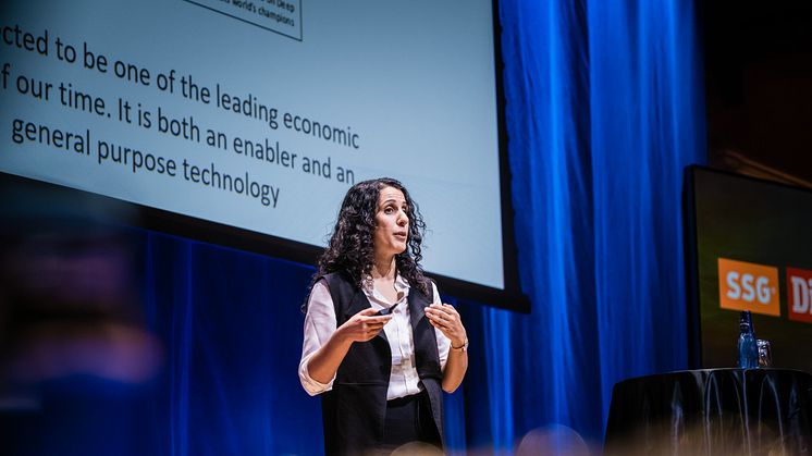 Amy Loutfi, professor i informationsteknologi vid Örebro universitet, talade på Industri & Framtid 2019. Fotograf: Pax Engström Nyström.