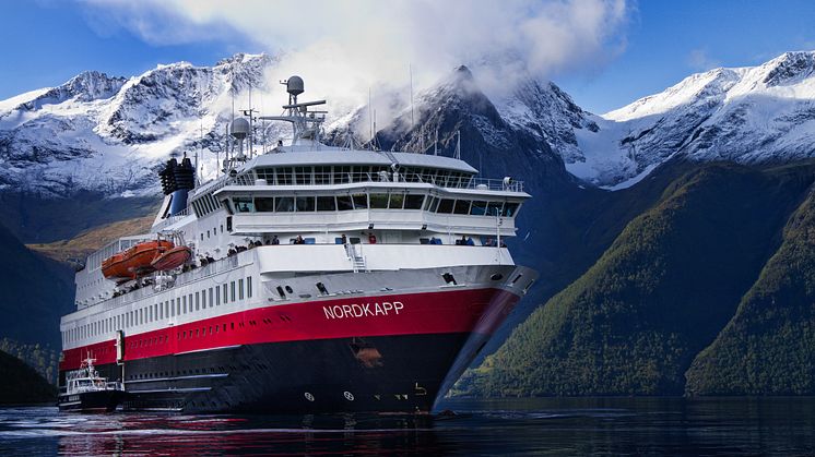 MS_Nordkapp_Hjorundfjord_Norway_09931_Photo_Hurtigruten