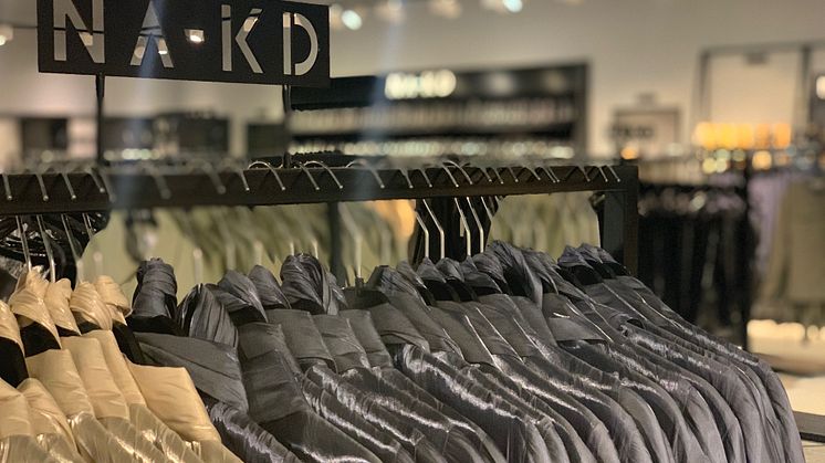 NA-KD öppnar Pop-up Outlet Store i Linden Köpcentrum