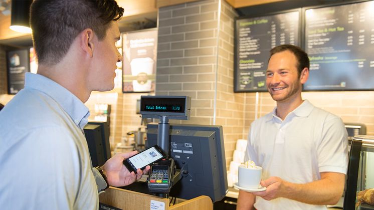Mobiles Bezahlen mit Visa - im Café