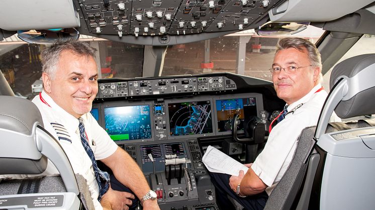 Long Haul pilots in Flight Deck