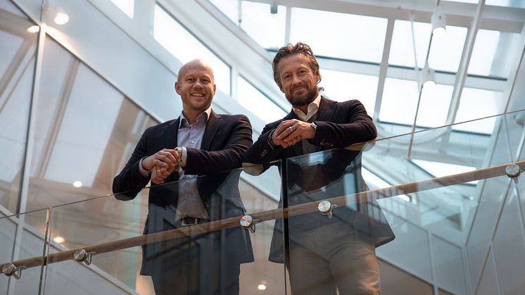 Christian Malmberg, till vänster, är ny chef för IT and Processes på Sigma IT Consulting. Här tillsammans med företagets vd Lars Kry.