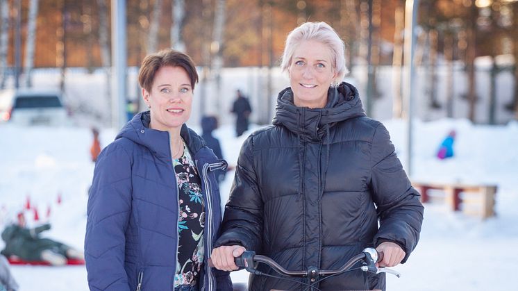 Stina Rutberg, biträdande professor i fysioterapi och Anna-Karin Lindqvist, biträdande professor i fysioterapi, båda vid Luleå tekniska universitet