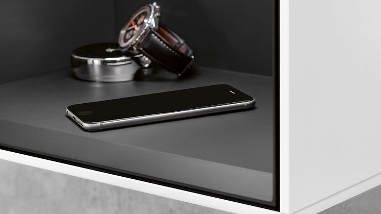 De nye Finion produkter til badeværelset fra Villeroy & Boch har integrerede smarte funktioner som trådløs opladning af smartphones og intelligente lyd- og lysfunktioner.