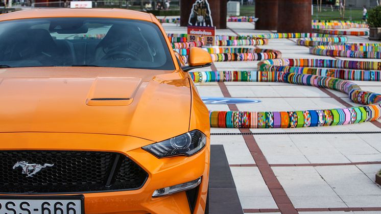 LEGO világrekord a Mustanggal