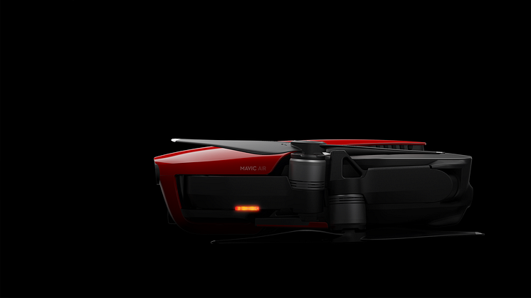 Ｍavic Air_Flame Red_side